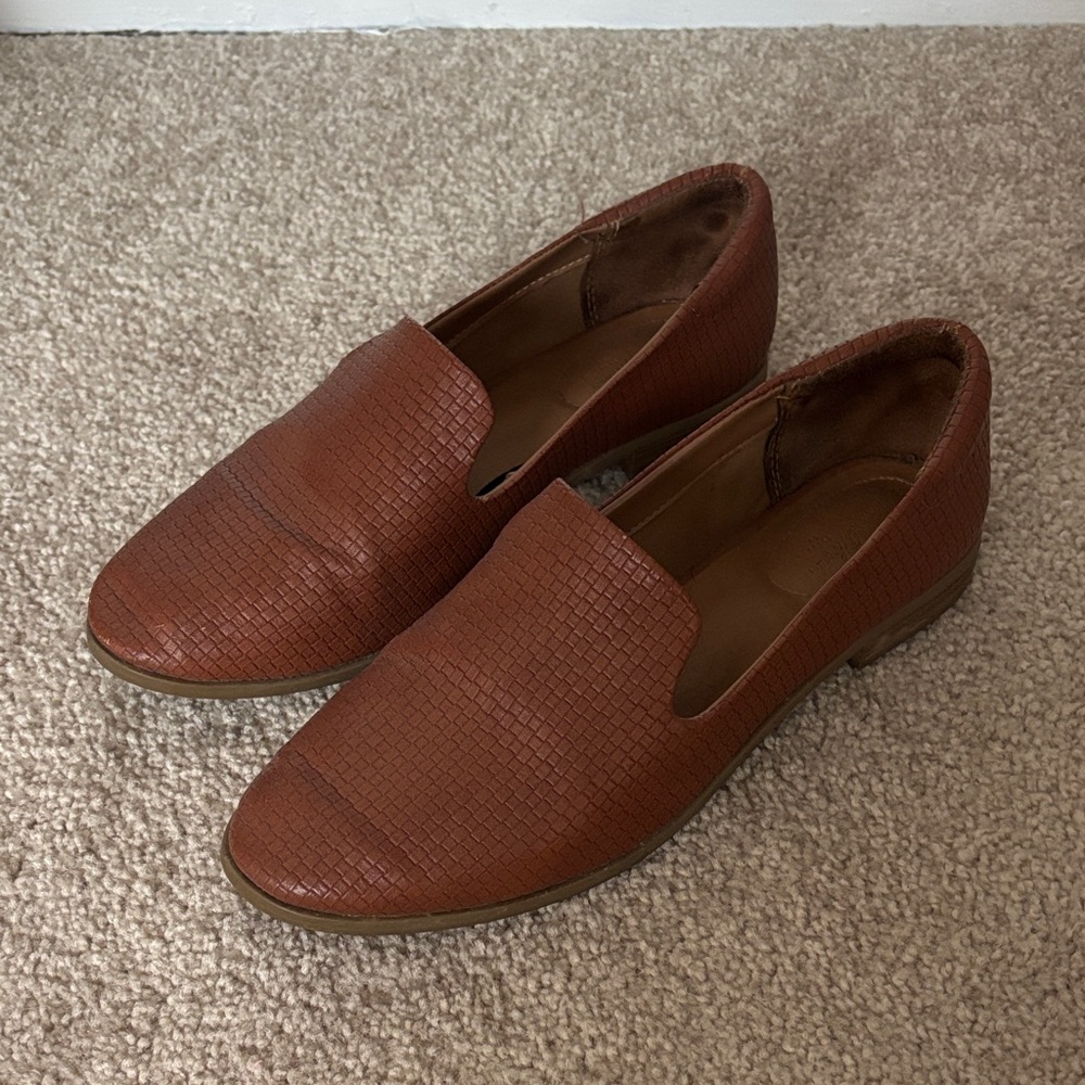 Universal Thread Brown Textured Loafers